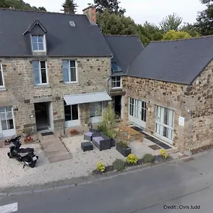 Les 2 Hermines , Mont-Dol Frankrijk