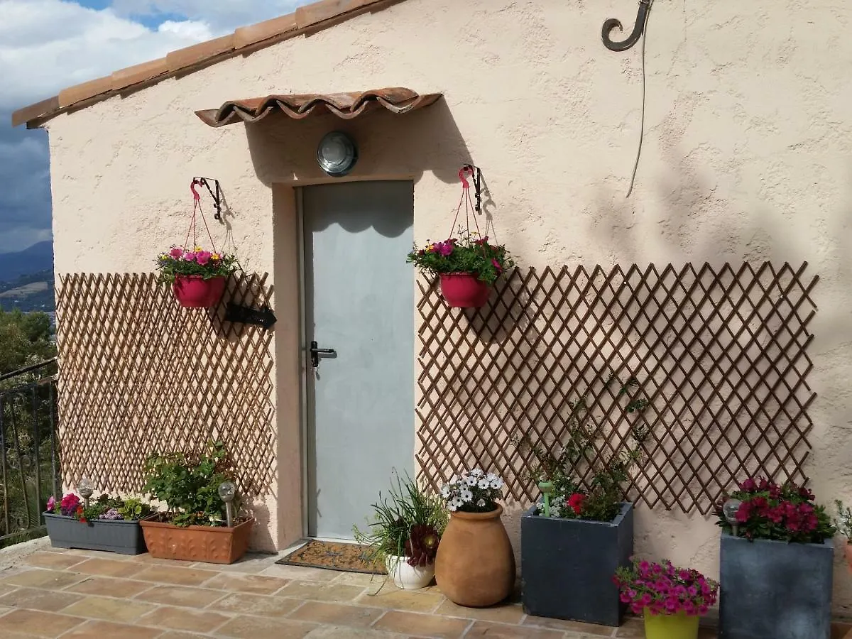 Homestay La Tuiliere Apartment Saint-Laurent-du-Var France